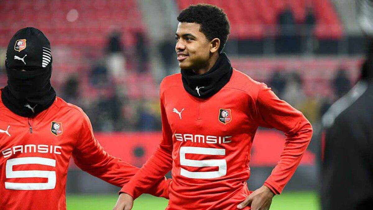 إصابة آيت بودلال في مباراة كارثية بالدوري الفرنسي