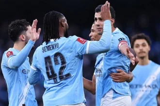 الغرامة والإيقاف يهددان نجم مانشستر سيتي بسبب التحكيم