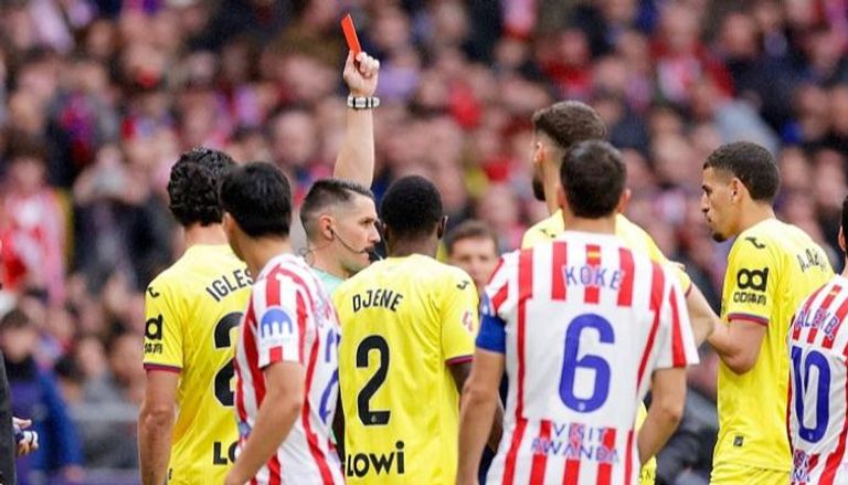 مدرب خيتافي يدافع عن عبد الكبير عبقار بعد طرده أمام أتلتيكو مدريد