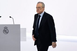 بعد الخسارة أمام خيتافي.. جماهير ريال مدريد تطالب بيريز بالرحيل!