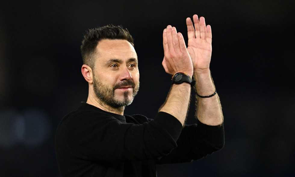 سكاي: توتنام يقترب من إعلان التعاقد مع دي زيربي