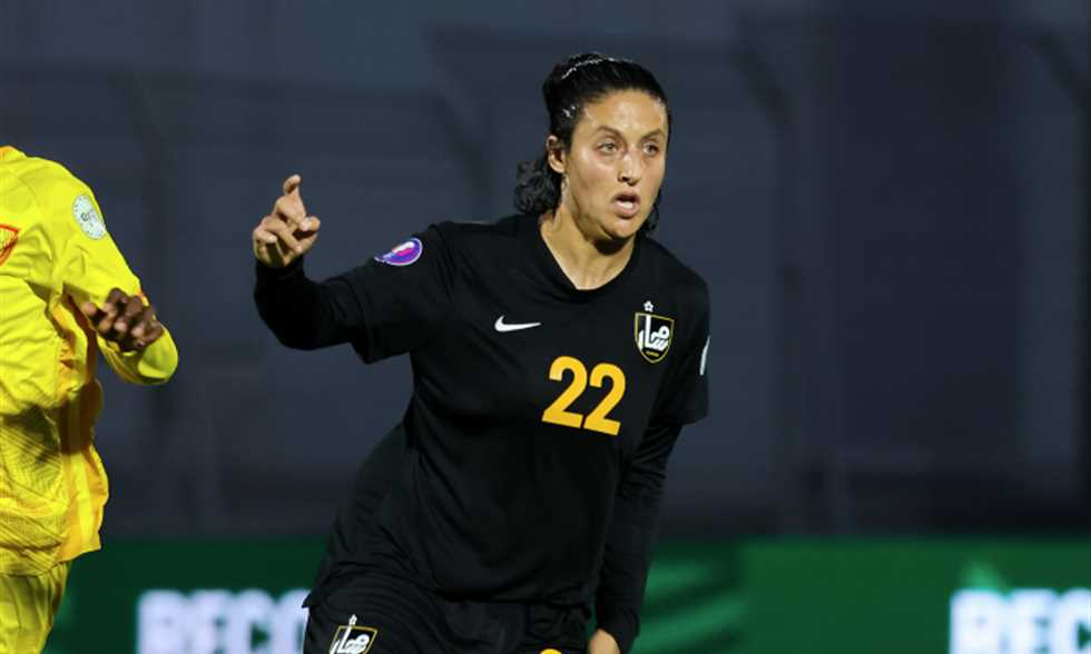 كرة نسائية - مهيرة علي تنتقل من مسار إلى بطل الدوري الصيني