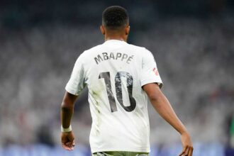 ماركا: مبابي سافر إلى فرنسا للعلاج بسبب عدم رضاه عن خدمات ريال مدريد الطبية