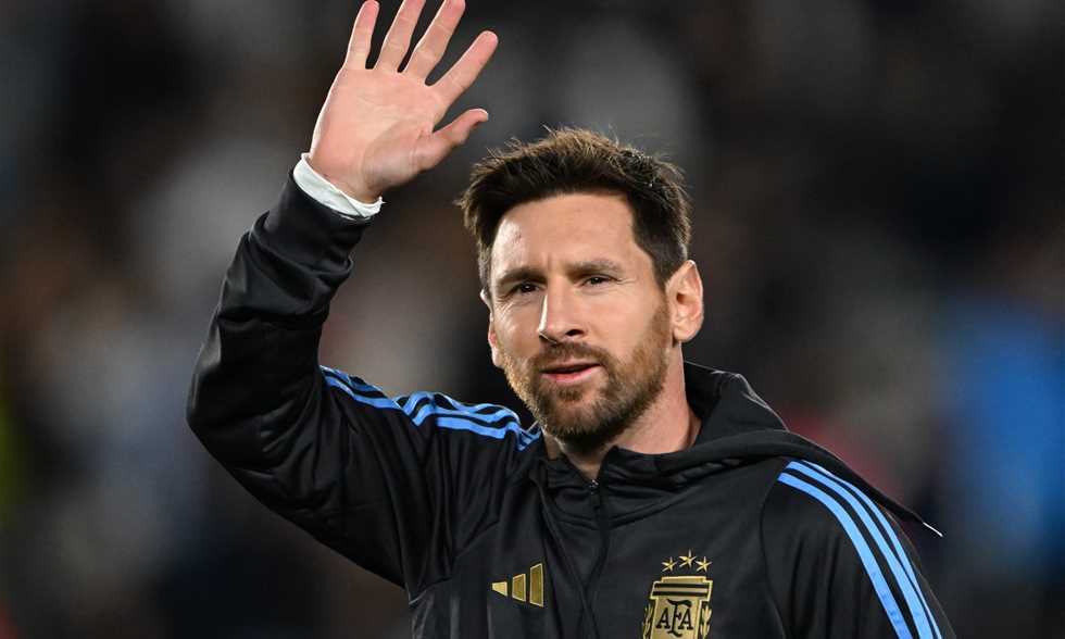 سكالوني: ميسي سيبدأ مباراة زامبيا