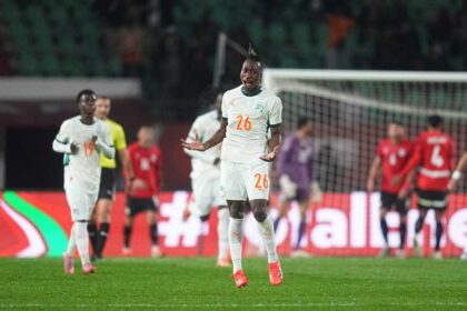 تحسبا لرحيل صلاح.. سكاي: ليفربول بدأ التحرك من أجل ضم ديوماندي