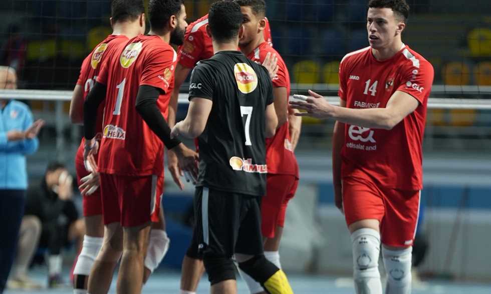 كرة طائرة - الأهلي يفوز ويتصدر وخسارة الزمالك في دوري السوبر