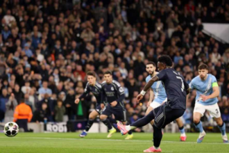 فينيسيوس: احتفالي ردا على سخرية جمهور مانشستر سيتي مني