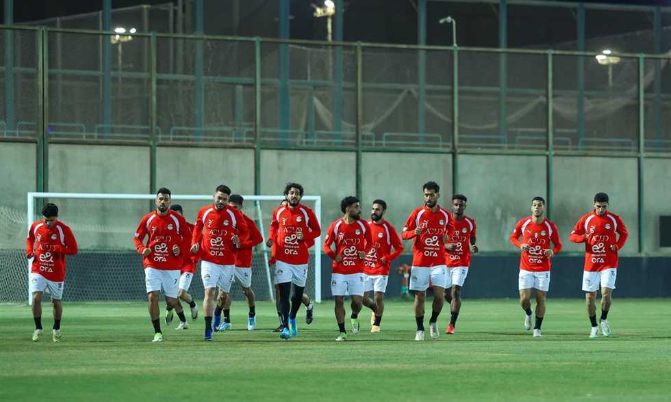 مران منتخب مصر - انتظام هيثم حسن ولاعبي الزمالك استعدادا لمواجهة السعودية وإسبانيا