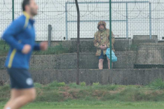 دراما كروية: منتخب إيطاليا يتجسس على تدريبات البوسنة بواسطة أحد الجنود