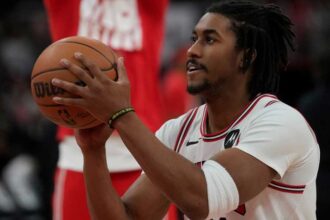 دوري NBA - بسبب رفضه دعم المثليين.. شيكاغو بولز يفسخ عقده مع جايدين آيفي