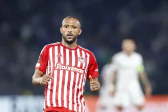 أيوب الكعبي يدخل تاريخ أولمبياكوس اليوناني برقم جديد