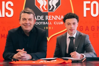 تفاصيل أول عقد احترافي للمغربي عيسى حبري مع رين الفرنسي