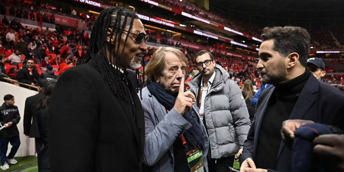 غضب جماهيري واسع يطالب بإبعاد كلود لوروا عن التظاهرات بالمغرب