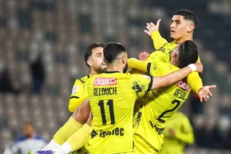 المغرب الفاسي يصدر بلاغا شديد اللهجة ينتقد العصبة الإحترافية