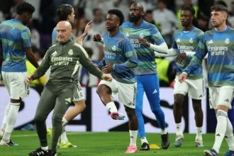 ريال مدريد يفاجئ نجمين بالتخلي عنهما في الصيف المقبل