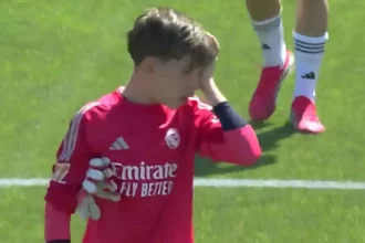 نجل كاسياس ينهار بالبكاء بعد خسارة ريال مدريد أمام برشلونة في كلاسيكو الصغار (فيديو)