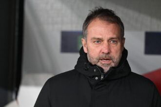 فليك يقترب من معادلة رقم غوارديولا القياسي في برشلونة