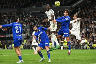 لغز ركبة روديغر: لماذا تجاهل الحكم لقطة الاعتداء على ريكو في ليلة سقوط ريال مدريد؟