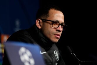 تشيلسي يخطط للإطاحة بمدربه..4 أسماء مرشحة لخلافته