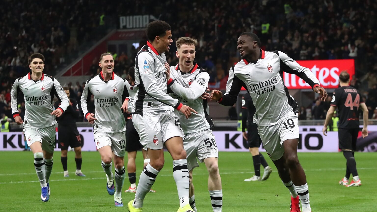 FBL-EUR-C1-LIVERPOOL-GALATASARAY