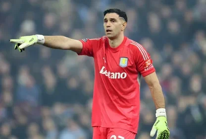 الحارس الأرجنتيني مارتينيز يواجه عقوبة قاسية