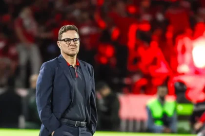 هزيمة الوداد في “الكلاسيكو” تضع مستقبل بنهاشم على كف عفريت