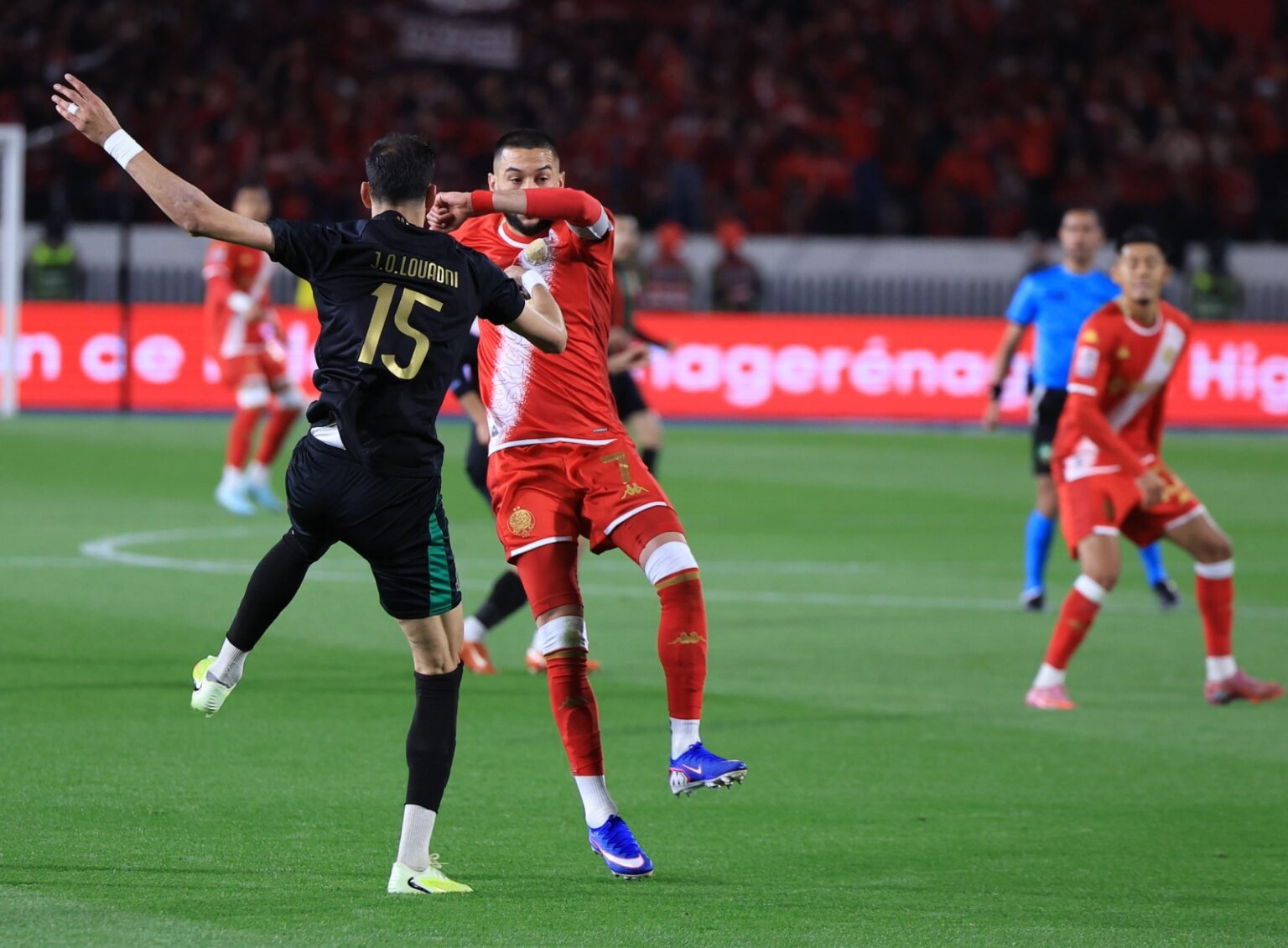 الجيش الملكي يهزم الوداد الرياضي في كلاسيكو مثير بالبطولة الإحترافية