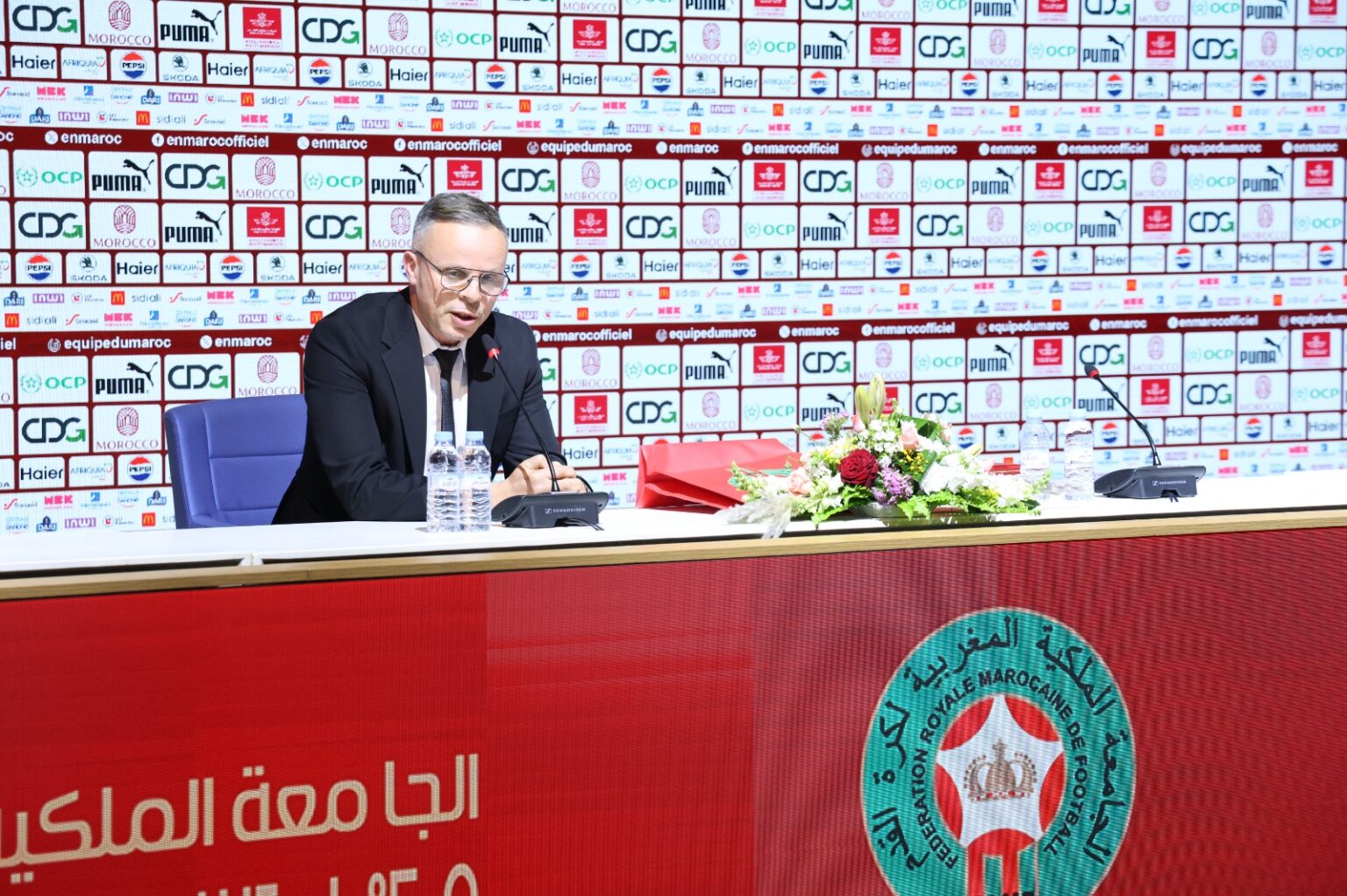 الناخب الوطني يتابع مواجهة الجيش الملكي وبيراميدز