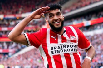 الصيباري يواصل تألقه ويسجل أمام هيراكليس في الدوري الهولندي