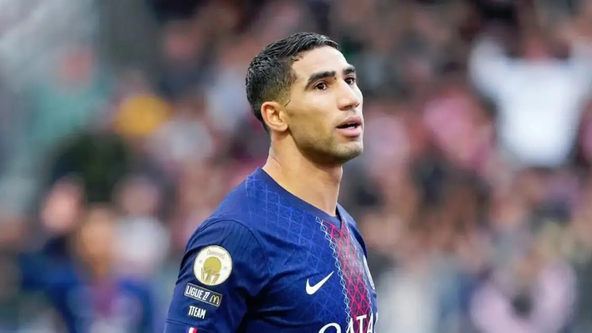 حكيمي خارج قائمة باريس سان جيرمان أمام نيس