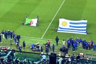 فضيحة تهز الجزائر قبيل مباراة أوروغواي