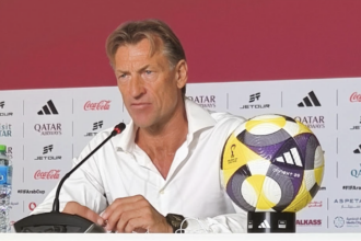 مستقبل رونار مع السعودية على صفيح ساخن بعد رباعية مصر الثقيلة