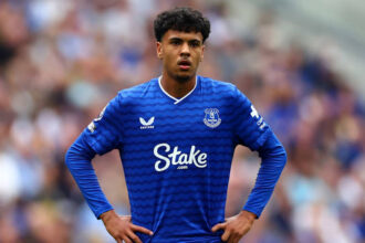 الصحافة الإنجليزية تنتقد مويس بسبب تصريحاته حول أزنو ورول