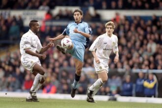 قصة محترف | يوسف شيبو… مقاتل خط الوسط في جيل التسعينات الذهبي