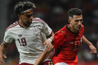 سبورت: يامال تأثر بشدة بالهتافات العنصرية ضد المسلمين في لقاء مصر