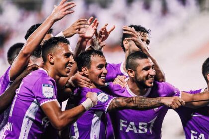 العين الإماراتي يجدد عقد مدربه