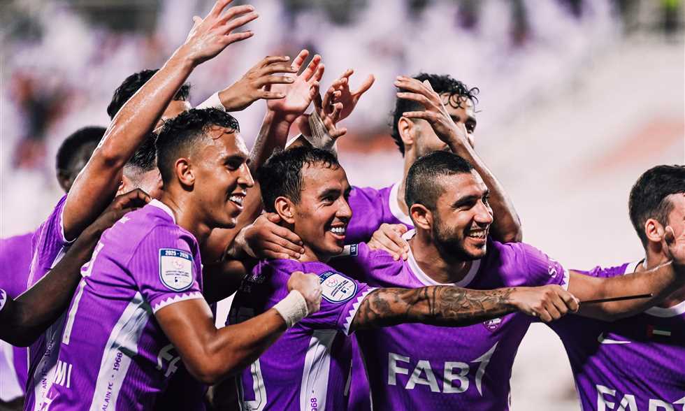 العين الإماراتي يجدد عقد مدربه