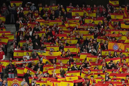 الاتحاد الإسباني يدين هتافات جماهيره خلال ودية مصر.. وتطبيق بروتوكول العنصرية