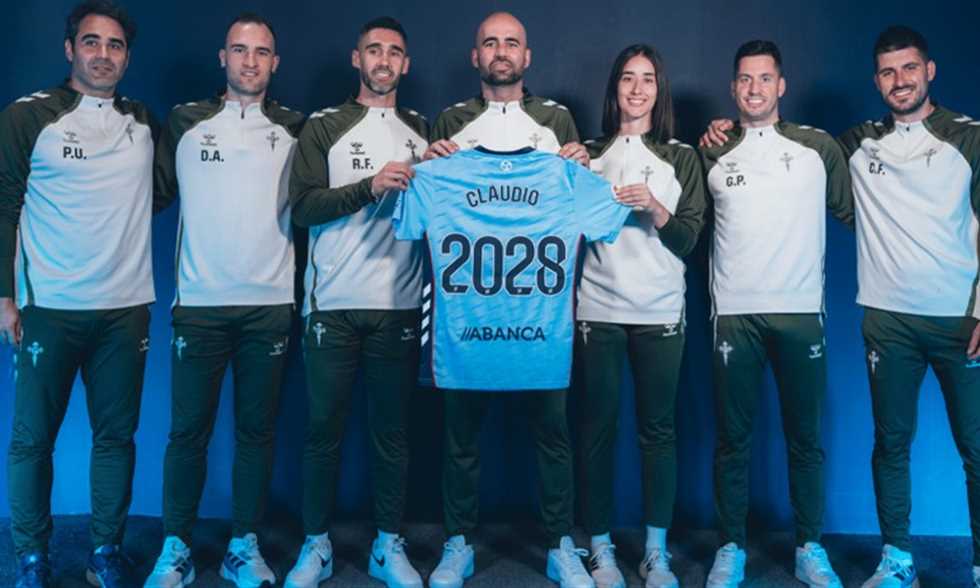 أنقذه من الهبوط وتأهل أوروبيا.. سيلتا فيجو يعلن تجديد عقد مدربه