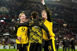 دورتموند يفوز على شتوتجارت في الوقت القاتل بثنائية