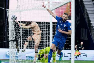 نيوم يفوز على الاتحاد بمشاركة حجازي.. وبنزيمة يقود الهلال لسحق الخلود