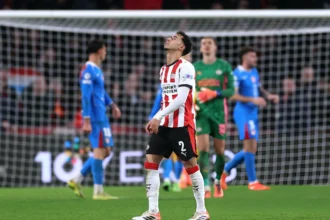 أيندهوفن يحسم مستقبل أنس صلاح الدين