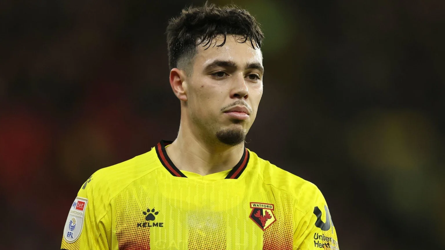 عثمان معما يكشف عن موقف مثير بشأن تبادل القمصان بعد المباريات