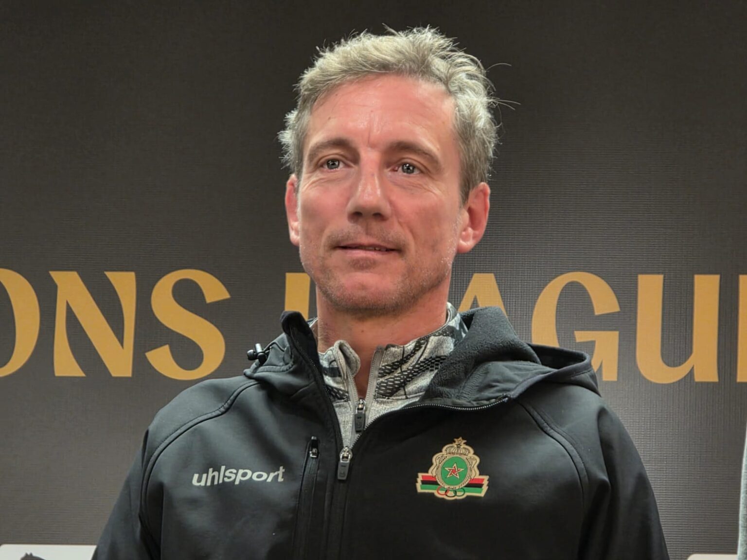 مدرب الجيش الملكي يفاجئ حريمات بعد تألقه أمام أولمبيك الدشيرة