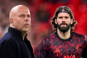 تصريحات أليسون تكشف خلافاً خفيفاً مع مدربه حول مدة التعافي