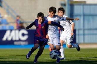 برشلونة يحسم نهائي كأس المتوسط تحت 12 عاماً بهدف نظيف أمام ريال مدريد