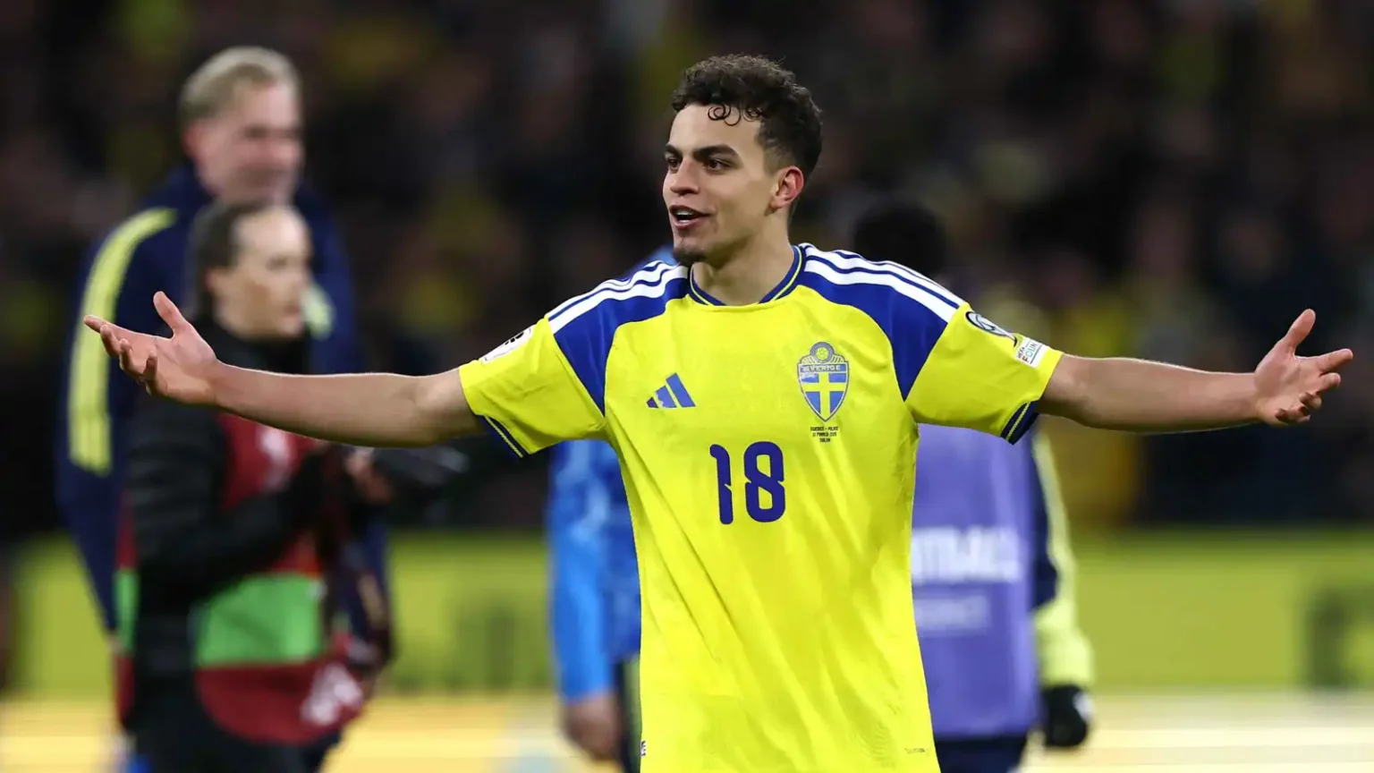 تونسي الأصل يقود السويد للمونديال ويواجه بلده الأم لأول مرة