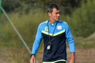 تصريحات مثيرة لمدرب الدفاع الحسني الجديدي بعد التعادل مع الوداد