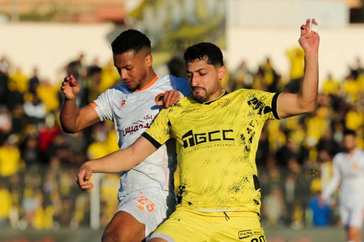 نهضة بركان يتعادل مع المغرب الفاسي ويواصل صراع النقاط مع فرق المقدمة