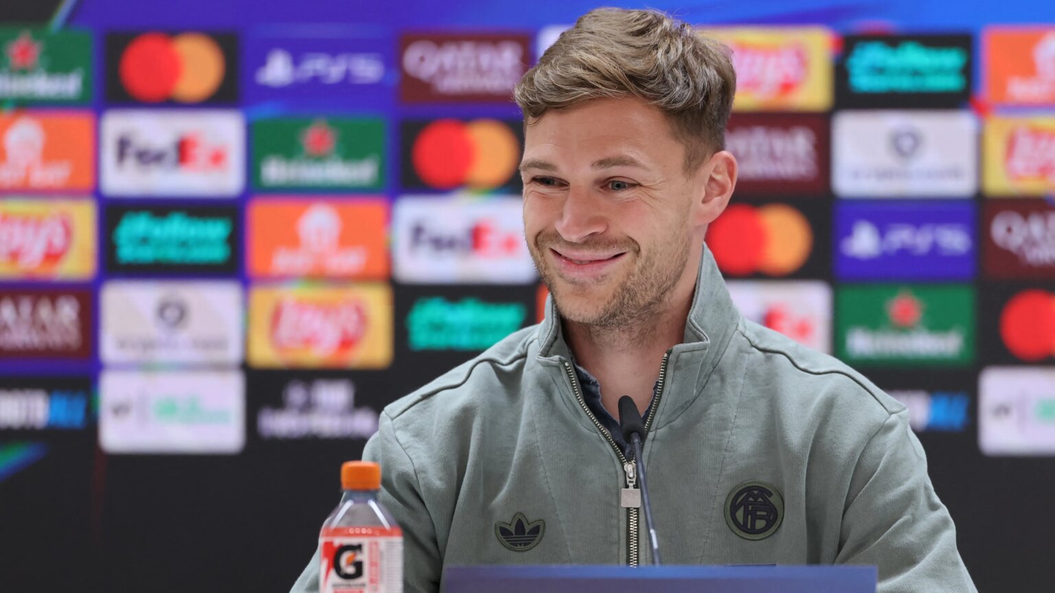 Real Madrid CF v Elche CF - LaLiga EA Sports